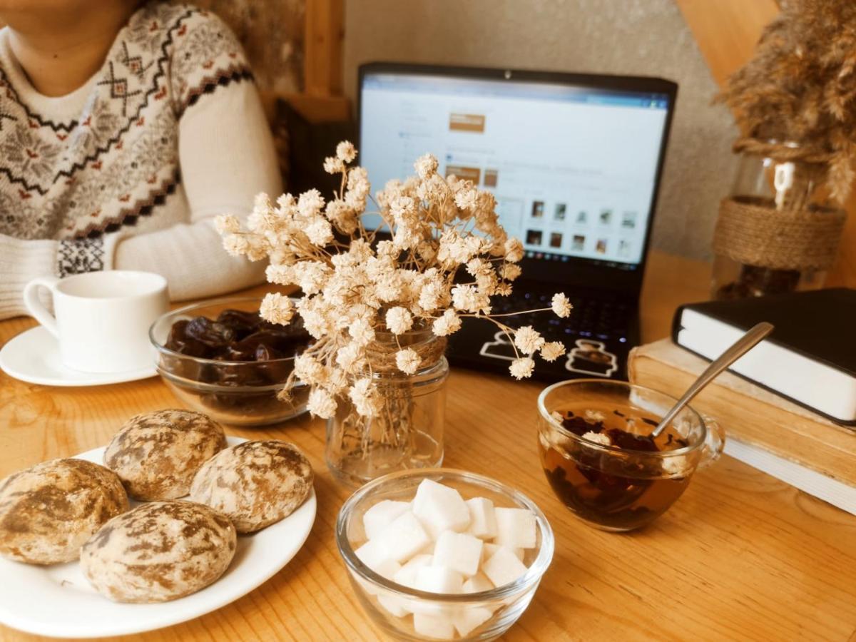 Silkroad Guesthouse Бішкек Екстер'єр фото