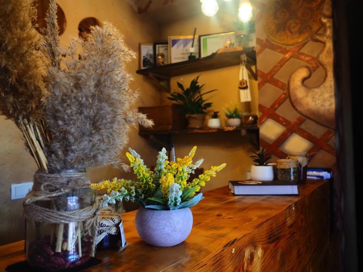 Silkroad Guesthouse Бішкек Екстер'єр фото