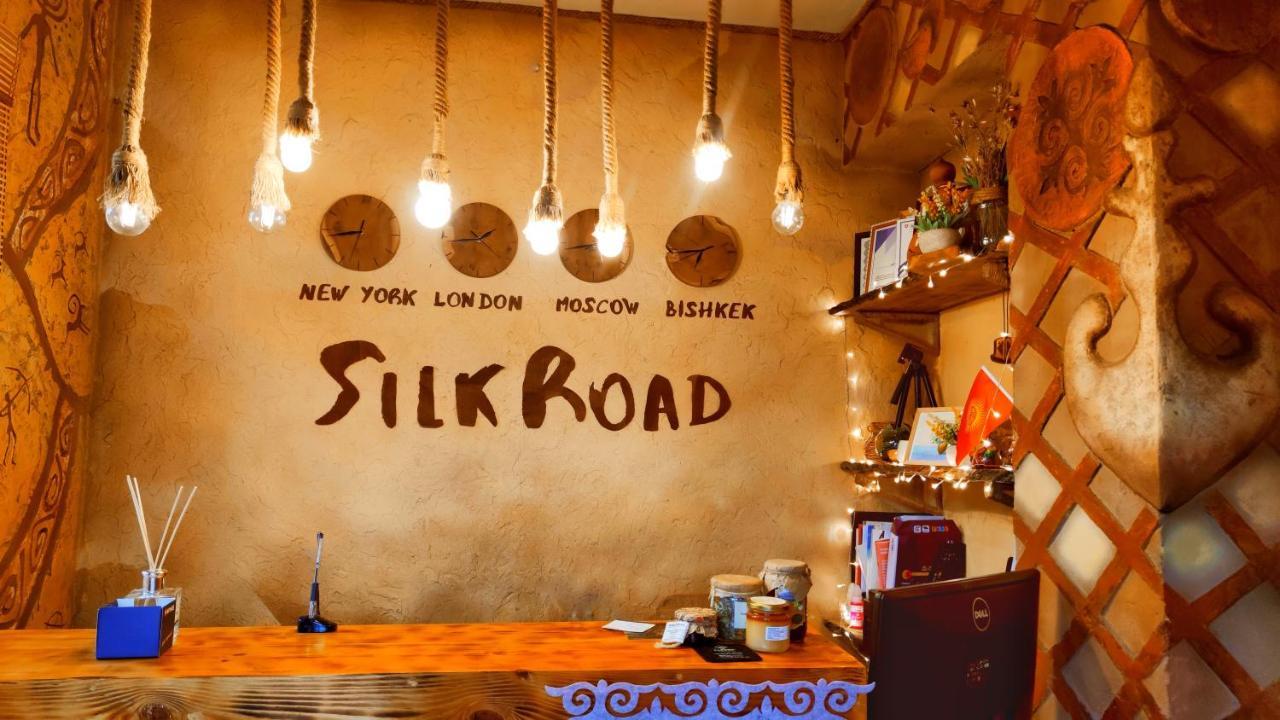 Silkroad Guesthouse Бішкек Екстер'єр фото